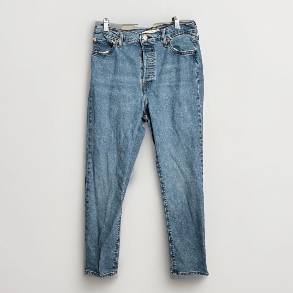 Levis Wedgie Straight Jeans Womens Size 32 Button Fly Medium Wash Blue High Rise